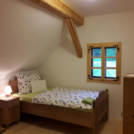 Nyaraló Grafonzeva Domacija *