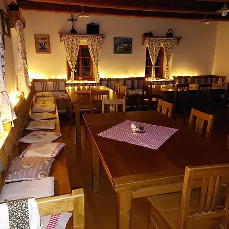 Grafonzeva Domacija Nyaraló *